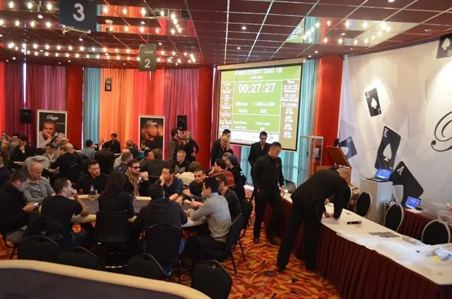 Speelzaal Dag 2 | 2015/01 - Utrecht Poker Series - 700 eu Main Event 